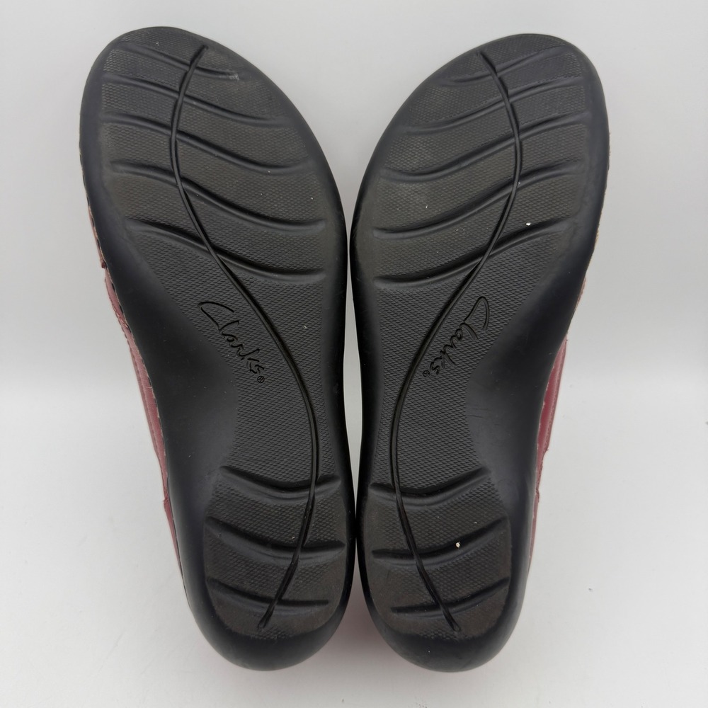 Clarks Mary Jane Flats Womens 9.5 Red Leather Cutout Strappy Comfort Casual - Picture 8 of 8